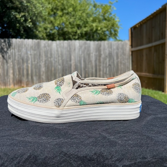Keds Triple Decker Shoe Women’s 8.5 Tan Canvas Pineapple Animal Platform - Picture 3 of 6